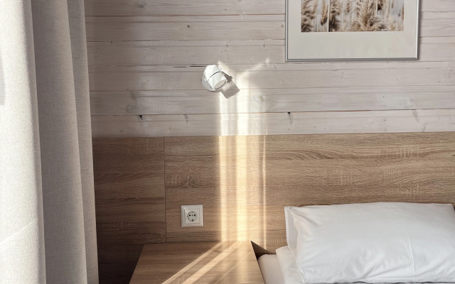 Частный дом у реки 2