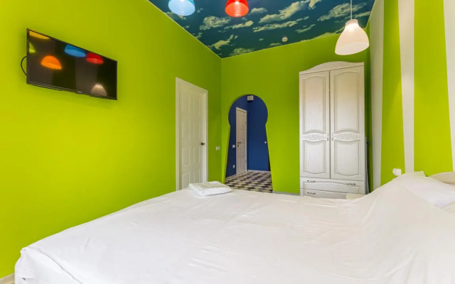 Этажидейли на Тверитина в Алисы в Стране чудес