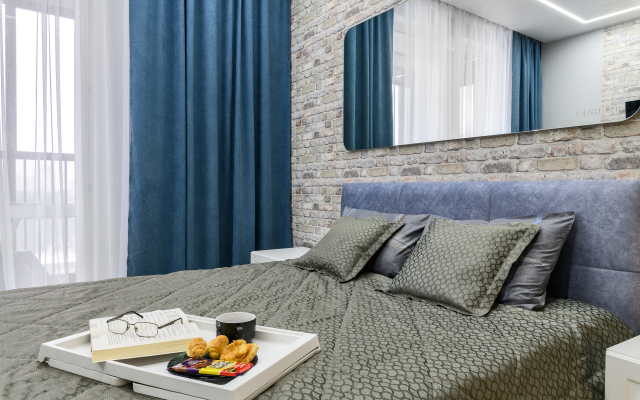 V Artlayne Apartments