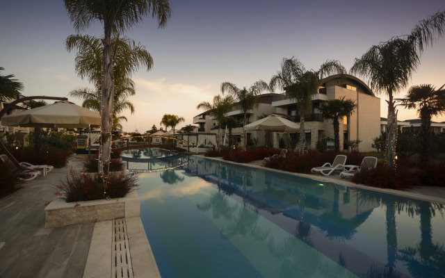 Luxury Garden Suites