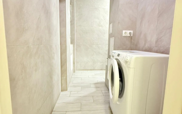 Delovoy Tsentr Omska Apartments