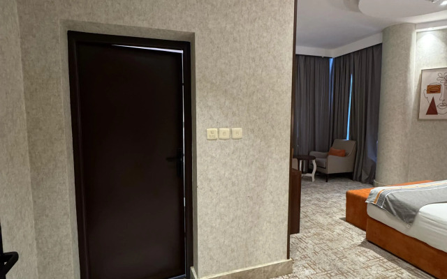 Al-Ufq Suites Hotel