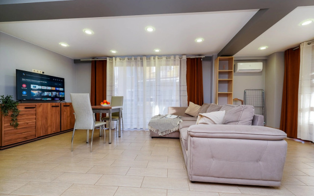2 Gosti-24 Na Krymskoy Apartment