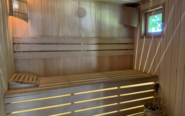 Частный Дом 550 с Тёплым бассейном Сауна Мангал Голубая Бухта