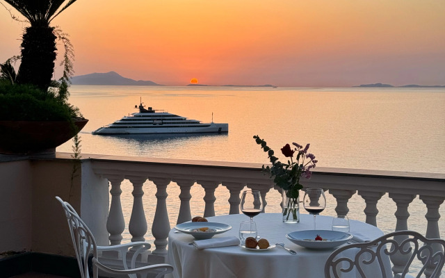 Отель Corallo Sorrento