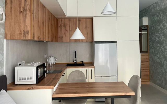 Dlya Troikh Gostey S Vidom Na More Flat