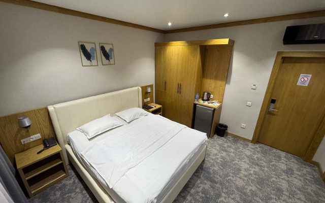 Отель Vella Elegant