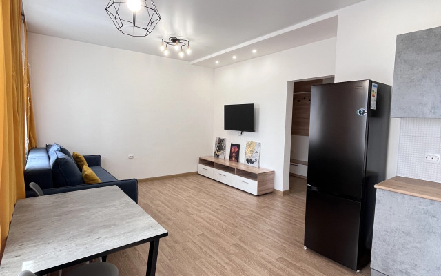 Krasivaya Dvukhkomnatnaya Ryadom S Golovoy Lenina Flat