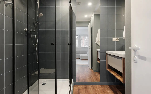 Sherl Private house