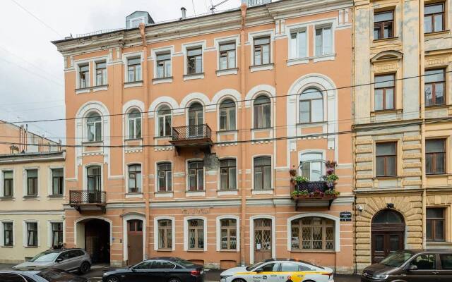 U Nevskogo Flat