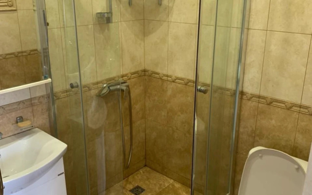 3-X Komnatnaya V Samom Tsentre Adlera Flat