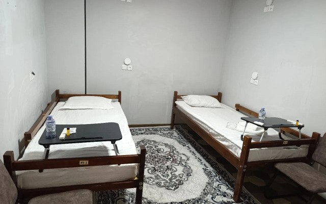 Хостел Caravan Hostel