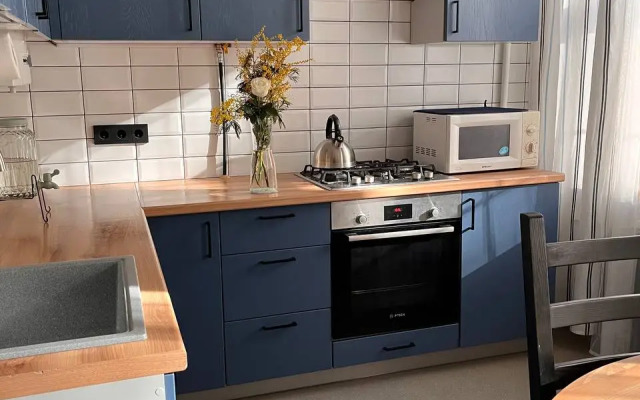 Квартира Уютная Двухкомнатная в Центре Города