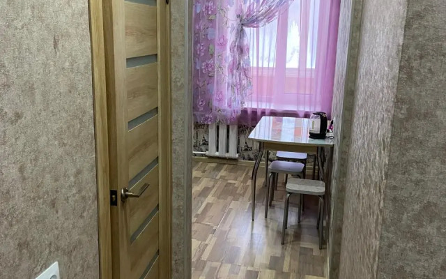 2kh-Komnatnaya S Khoroshim Remontom Flat