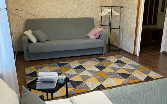 Na Ulitse Nizhnyaya Debrya Apartments