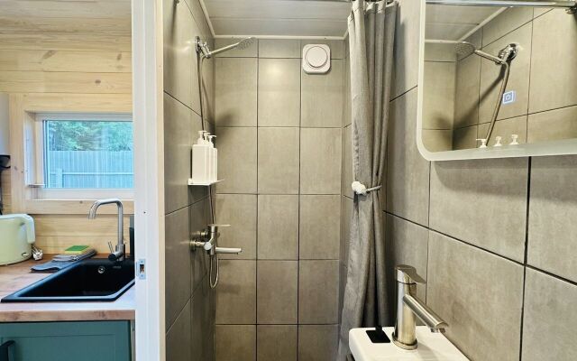 V Okruzhenii Kedpovogo Lesa So Svoyej Terrasoy I Mangalnoy Zonoy Private House