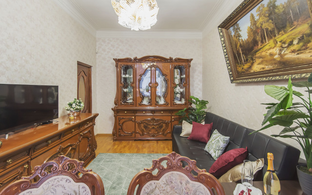 GM Cozy two-room apartment near the Kremlin and Arbat Apartments