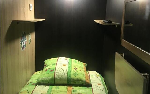 Capsule Aloha Hotel