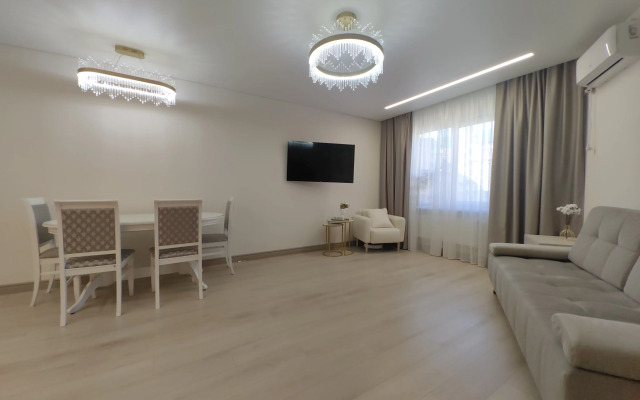 V Tsentre Flat