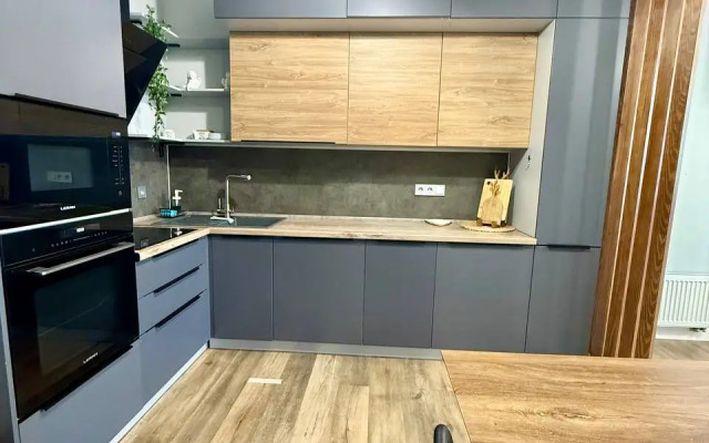 Sovremennaya U Trts Sitimoll Flat