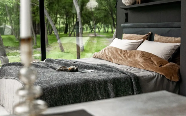 Na Beregu Reki S Privatnoy Terrasoy I Dzhakuzi Private House