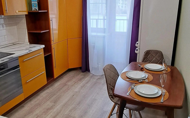 Uyutnaya Kvartira, Nedaleko Ot Zh/d Vokzala Apartments