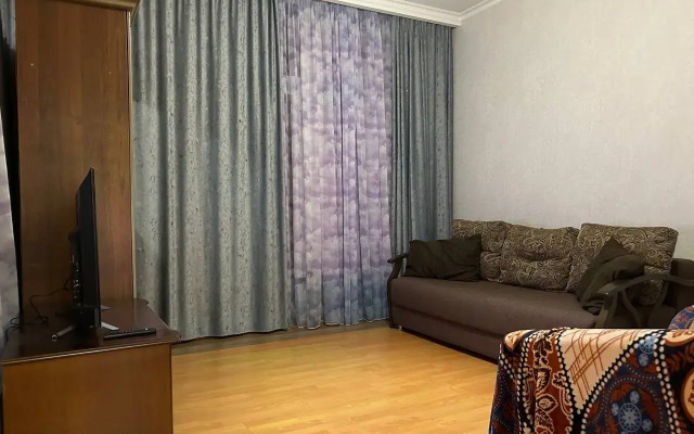 Trekhkomnatnaya S Pryamym Vidom Na More Flat