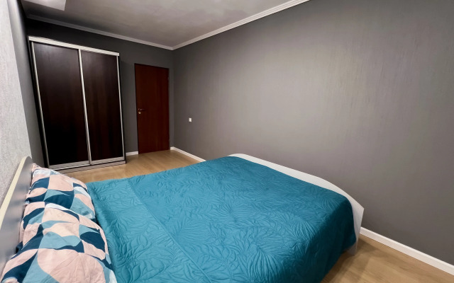 Квартира 3-комнатная на Беринга 10