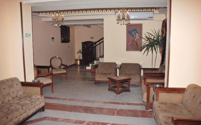 Tiba Pyramids Hotel Resort