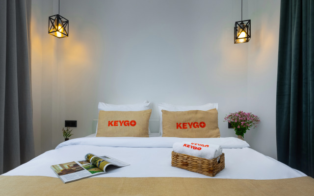 KeyGo #0149 2 Bedroom Design near Saryan Street Apartments