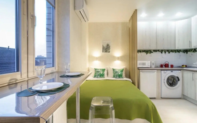 Apartamenty Studiya Malahit s Paryashchej Krovat'yu