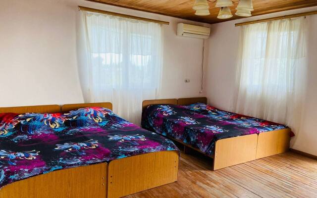 Chastny Sektor U Morya Private House