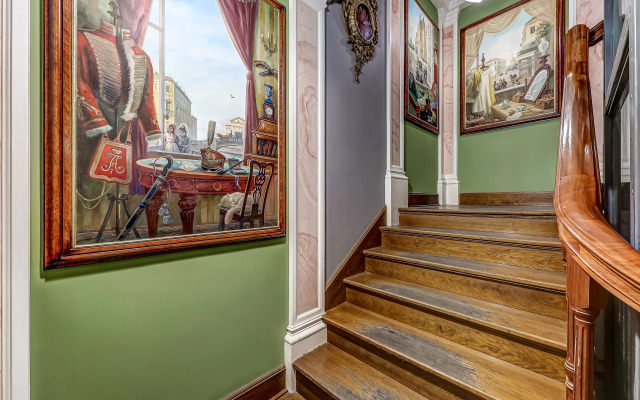 Tsarskie v Stile Ermitazh va Zhdanovskoy Naberezhnoy Apartments