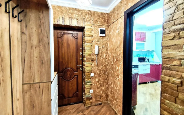 Trekhkomnatnaya Na Yessentukskoy Flat