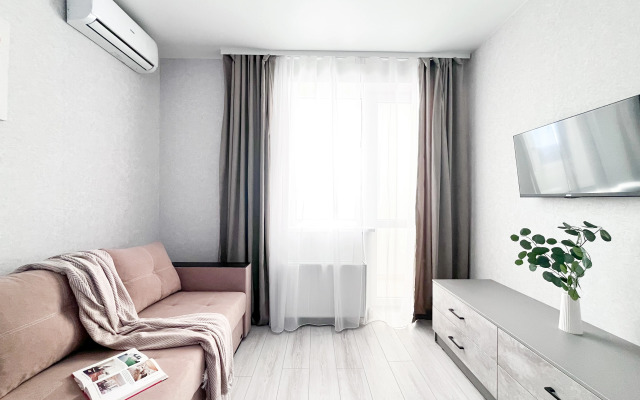 Апартаменты Уютная студия с лоджией в Батайске