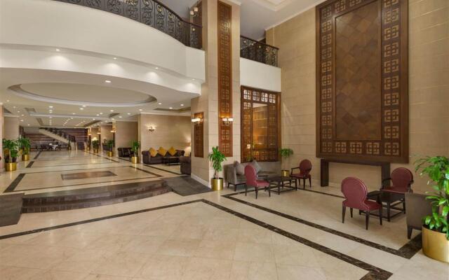 Отель Ramada Dar Al Fayzeen Makkah