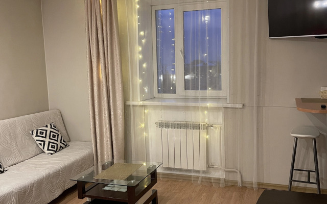 Na prospekte 50-letiya Oktyabrya 22 Flat