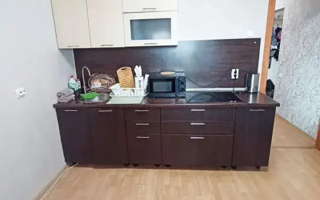 Квартира Уютнaя Светлая с Паноpaмным Балкoном