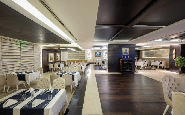 Porto Bello Hotel Resort & Spa