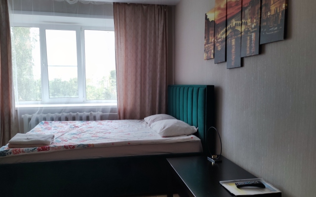 Na prospekte Lenina 2 Apartments