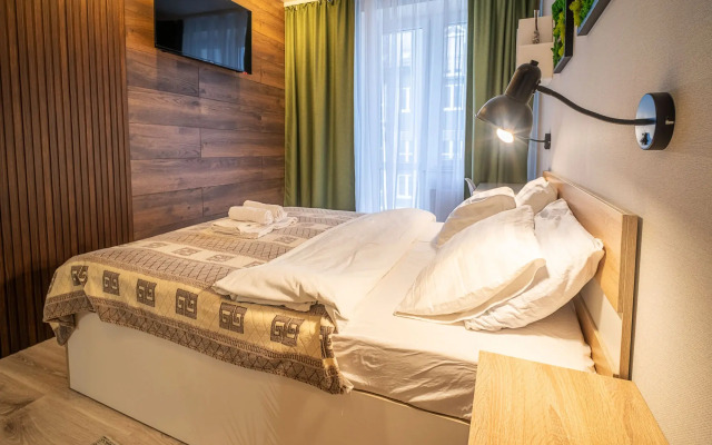 Uyutnaya Kvartira S Udobnym Raspolozheniem Flat
