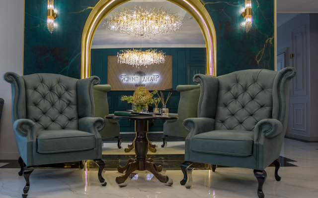 Grand Pinsk Hotel