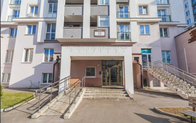 S Uyutnym Balkonom Apartments