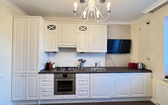 V Tsentre Lazurnaya Ptichka Flat