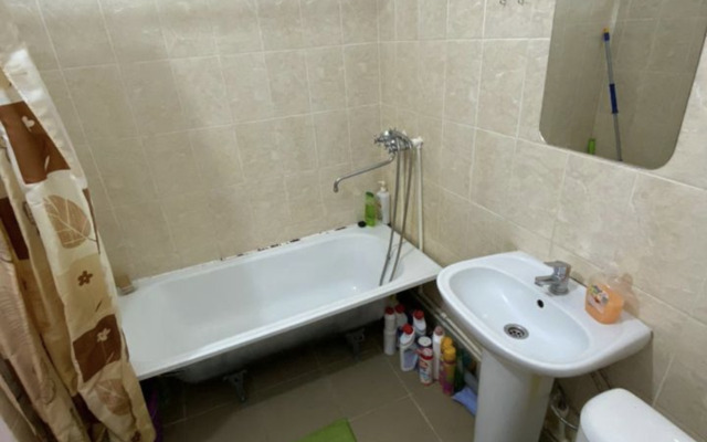 15-y mikrorayon 22 Apartments