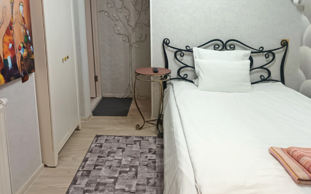 Na Leningradskoj U Ozera Apartments