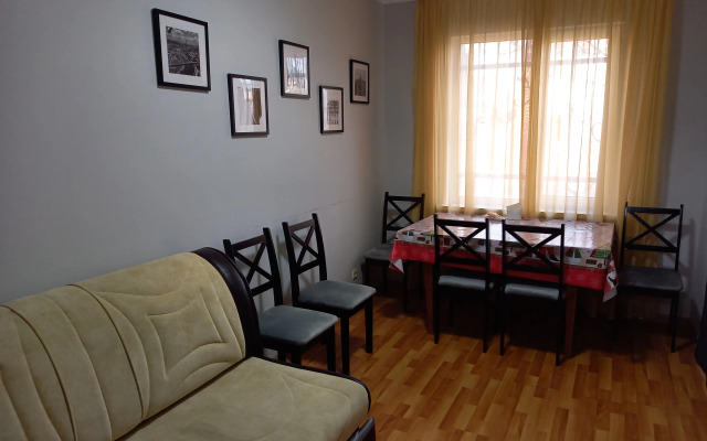 Zvyozdnoye Trio Flat