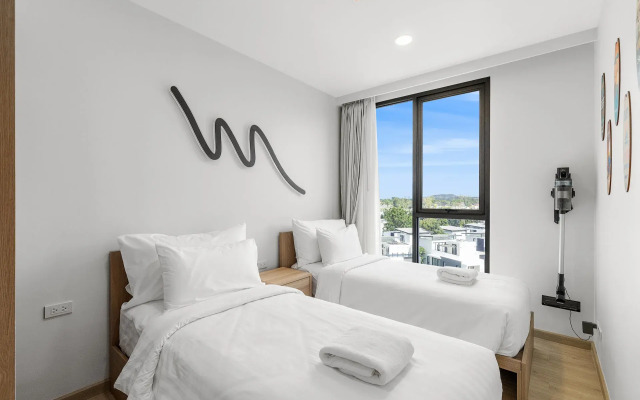 SkyPark 2BR Apt Apartments