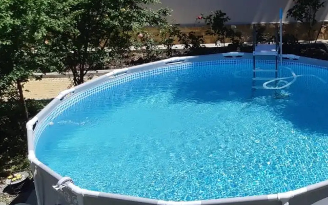 Uyutny Guest House