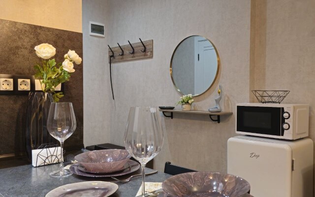 Tavricheskaya 4 Apartments